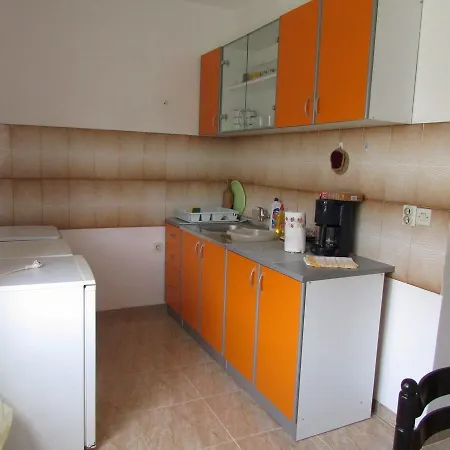 Mirela House With Apartman
