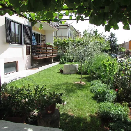 Mirela House With Umag