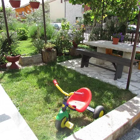 Mirela House With Apartment *
